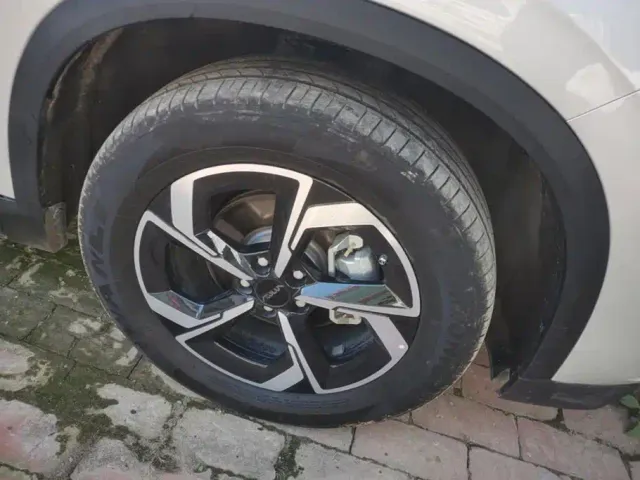 Dongfeng Fengshen L7 — Фото автомобиля 6