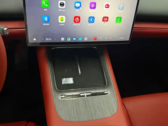 Xiaomi SU7 — Фото автомобиля 5