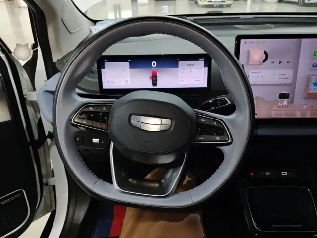 Geely Geometry M6 — Фото автомобиля 10