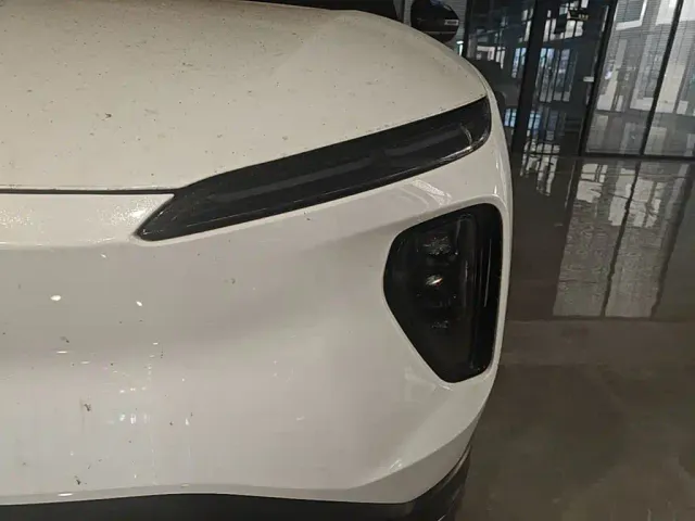Nio ES6 — Фото автомобиля 15