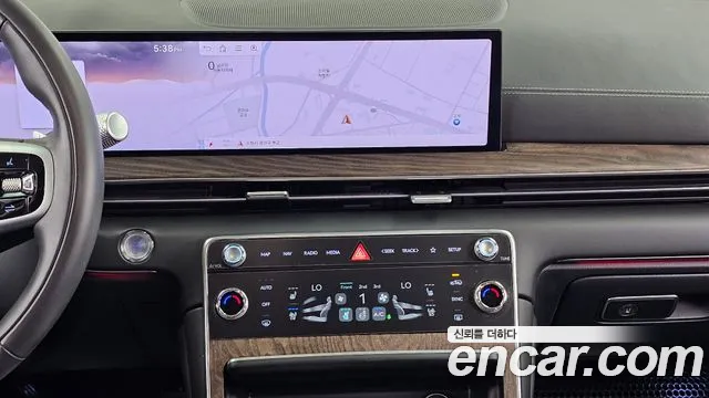 Genesis GV80 — Фото автомобиля 26