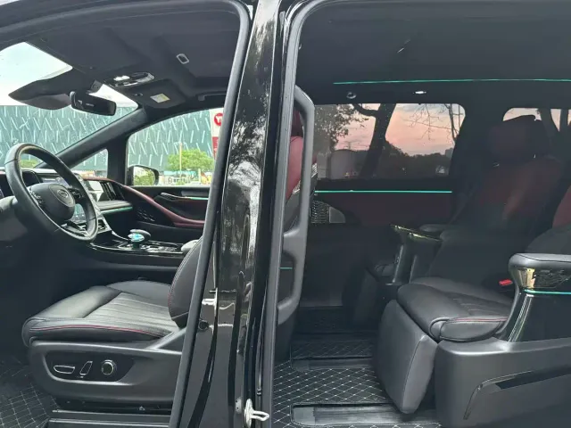GAC Trumpchi M8 — Фото автомобиля 4