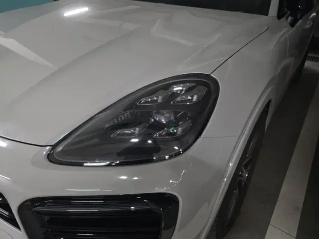 Porsche Cayenne — Фото автомобиля 5