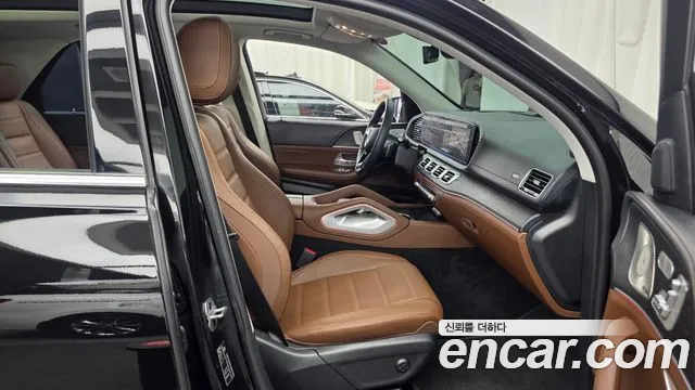 Mercedes-Benz GLE-Class — Фото автомобиля 10