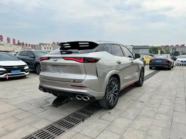 Changan Z6 — Фото автомобиля 11