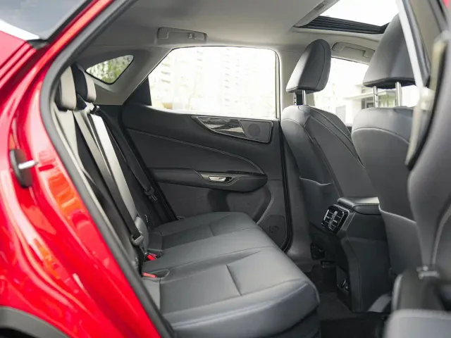 Lexus NX — Фото автомобиля 13