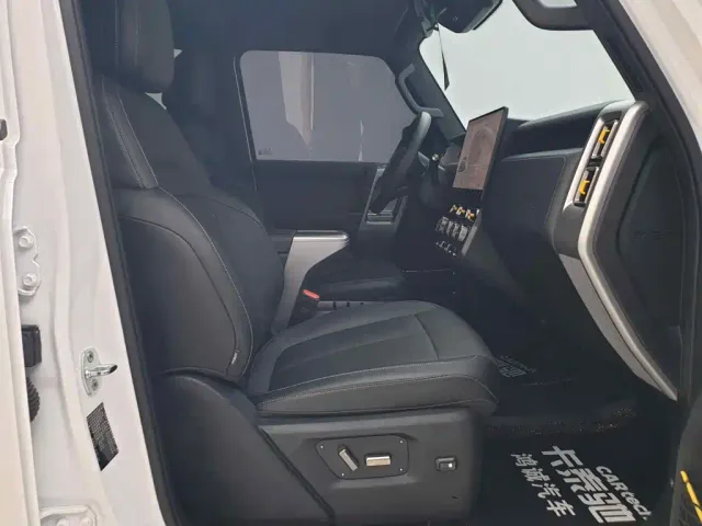 iCAR V23 — Фото автомобиля 17
