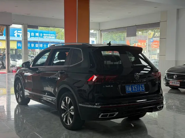 Volkswagen Tiguan L — Фото автомобиля 14