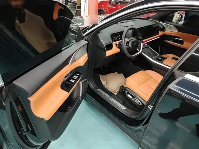 Xpeng G9 — Фото автомобиля 15