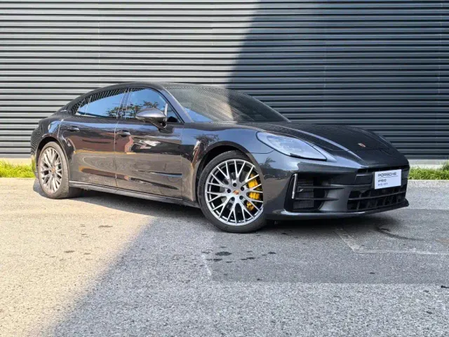 Porsche Panamera — Фото автомобиля 2