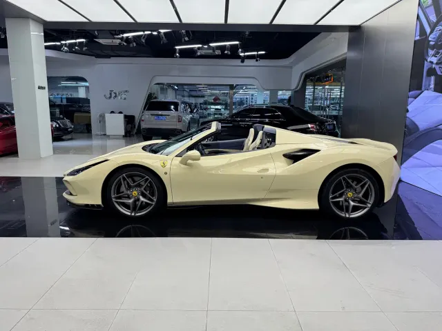 Ferrari F8 — Фото автомобиля 8