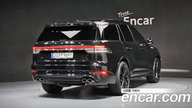 Lincoln Aviator Aviator 2 поколение 3.0 Reserve Jet Package AWD — Фото автомобиля 2