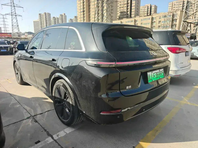 Li Auto L7 — Фото автомобиля 5