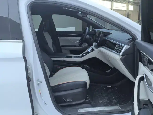 BYD Song PLUS — Фото автомобиля 8