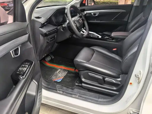 Wuling Asta — Фото автомобиля 9