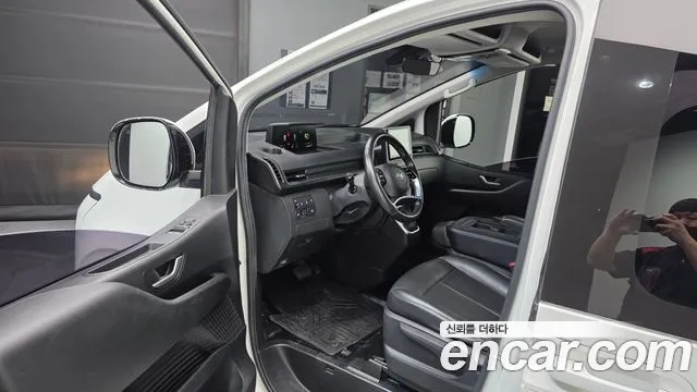 Hyundai Staria Staria 4WD Tourer 11 мест — Фото автомобиля 10