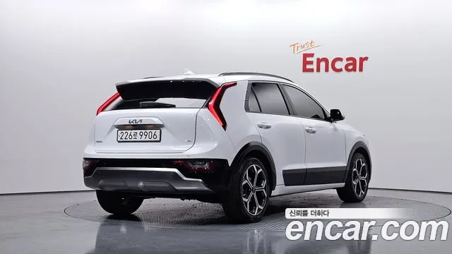 Kia Niro The All New Niro Signature — Фото автомобиля 2