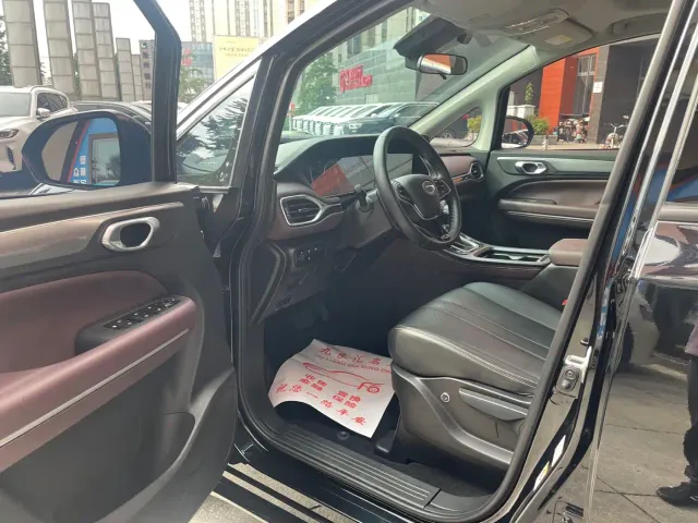 GAC Trumpchi M6 — Фото автомобиля 4