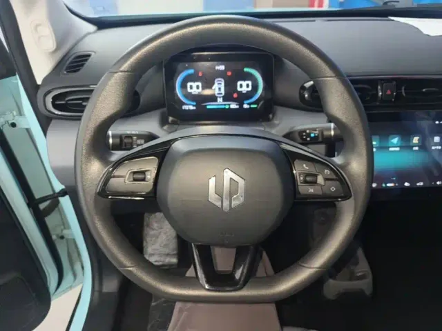 Leapmotor T03 — Фото автомобиля 10