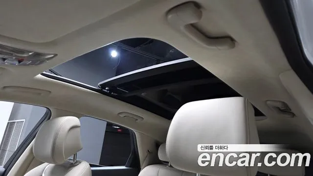 Genesis GV70 — Фото автомобиля 15