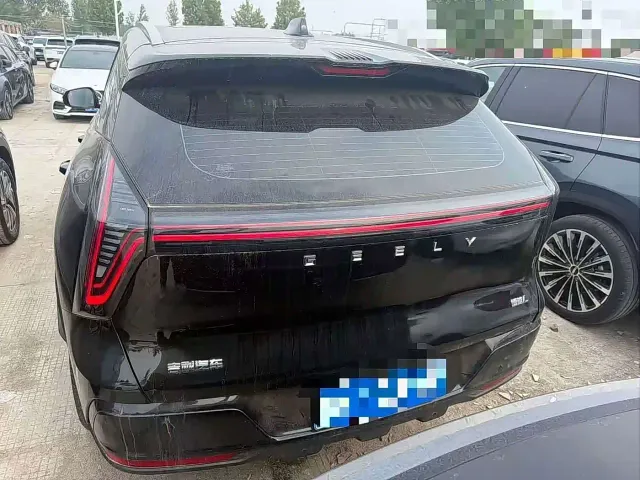 Geely Boyue L — Фото автомобиля 9