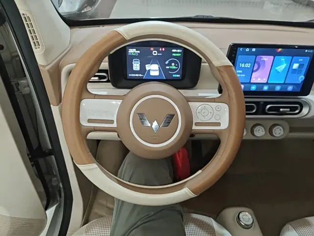 Wuling Hongguang Mini EV — Фото автомобиля 10
