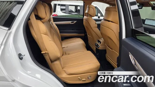 Genesis GV80 — Фото автомобиля 18