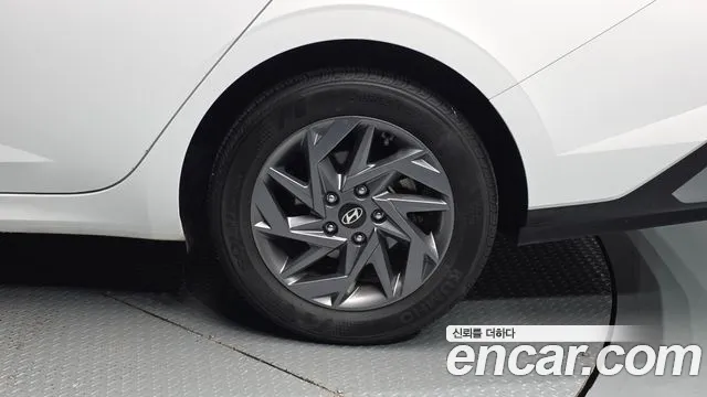 Hyundai Avante CN7 — Фото автомобиля 6