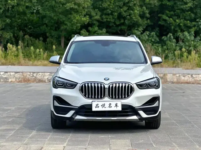 BMW X1 — Фото автомобиля 2