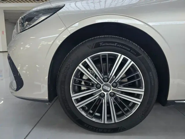 Geely Galaxy Stellar 6 — Фото автомобиля 15