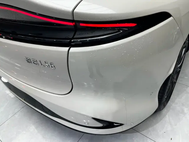 IM Motors LS6 — Фото автомобиля 8