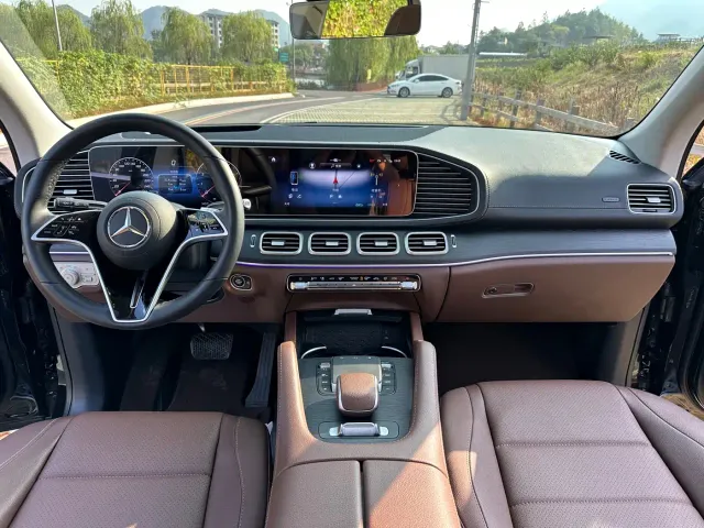 Mercedes-Benz GLE-Class — Фото автомобиля 14