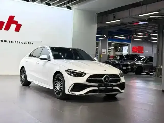 Mercedes-Benz C-Class — Фото автомобиля 3