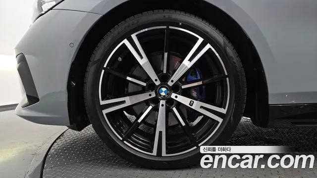 BMW 5-Series 5 серия (G60) 530i xDrive M Sport — Фото автомобиля 3