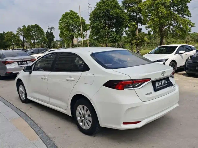 Toyota Corolla — Фото автомобиля 7