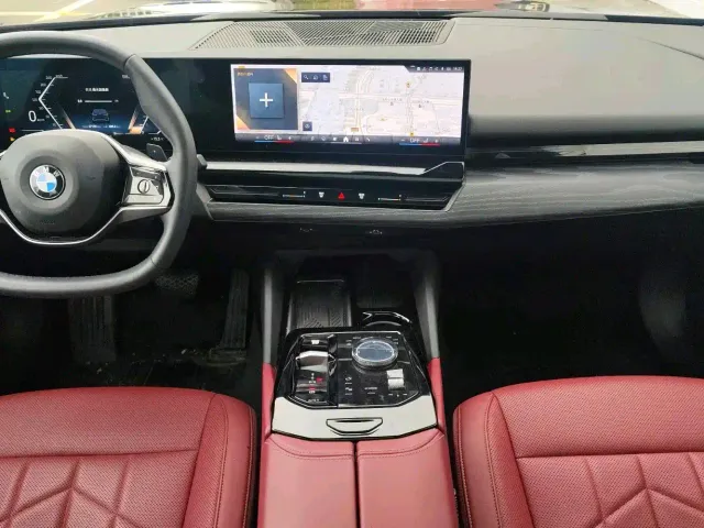 BMW 5 Series — Фото автомобиля 7