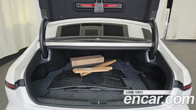 Hyundai Grandeur Grandeur (GN7) 3.5 LPG 2WD (Такси) — Фото автомобиля 20