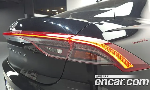 Hyundai Grandeur (New) Hybrid — Фото автомобиля 8