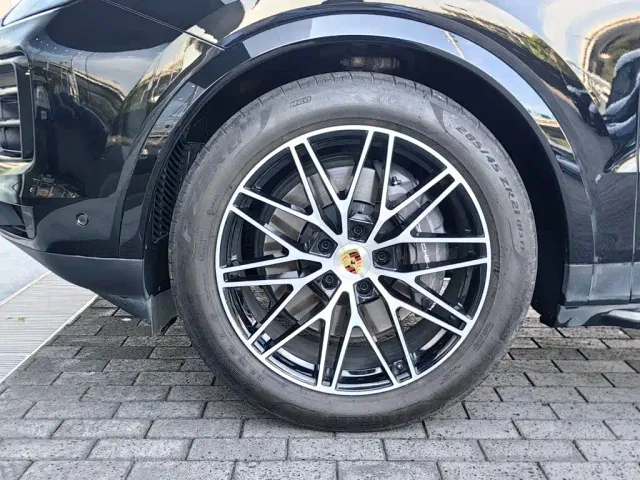 Porsche Cayenne — Фото автомобиля 14