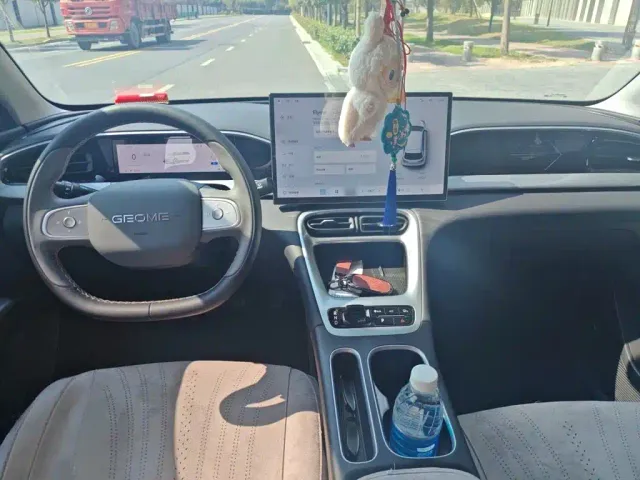 Geely Starry Wish — Фото автомобиля 10
