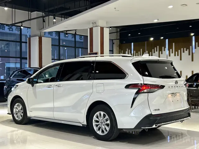 Toyota Granvia — Фото автомобиля 29