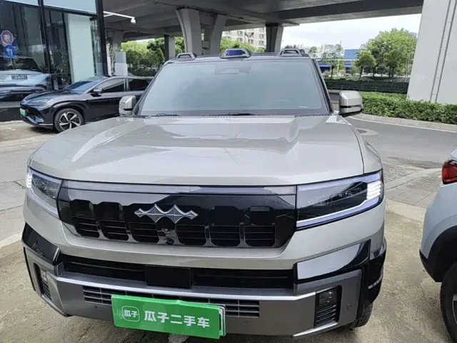 BYD FangChengBao Leopard 8 — Фото автомобиля 2