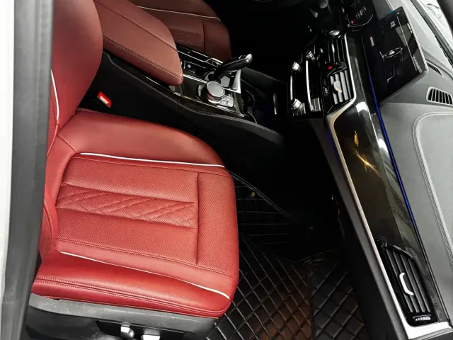 BMW 5 Series — Фото автомобиля 11
