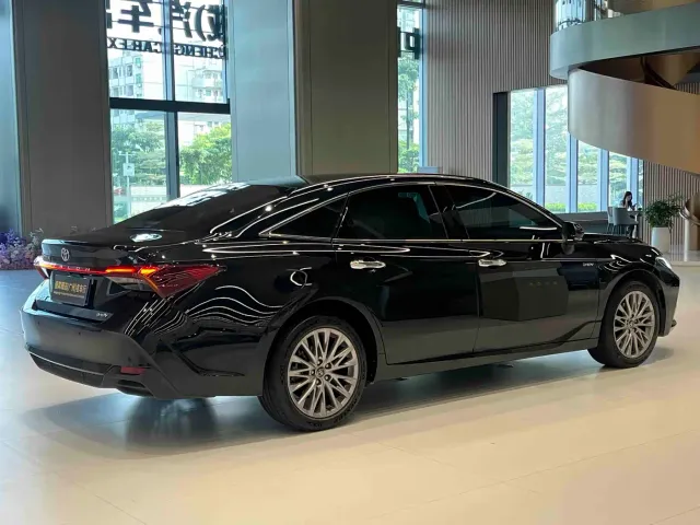 Toyota Avalon — Фото автомобиля 5