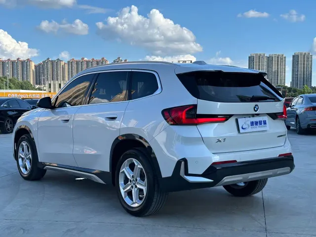BMW X1 — Фото автомобиля 4