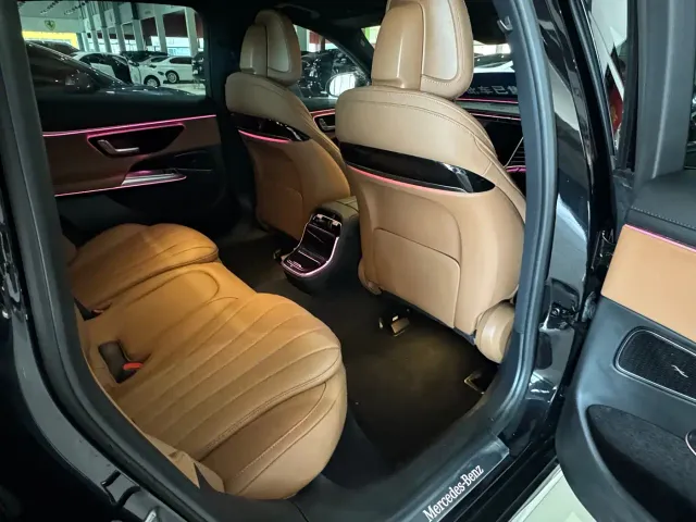 Mercedes-Benz E-Class — Фото автомобиля 12