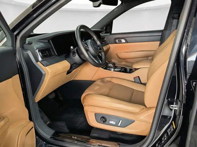 Li Auto ONE — Фото автомобиля 8