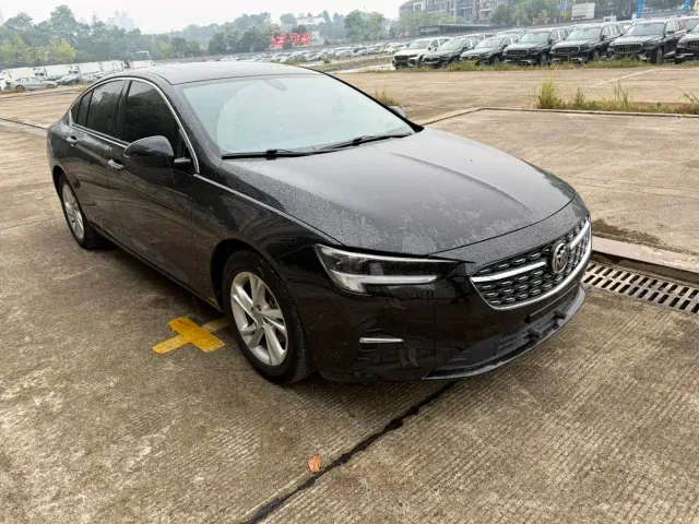 Buick Regal — Фото автомобиля 3