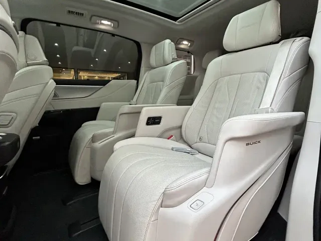 Buick Buick GL8 New Energy 2024 Landglory Premium Edition 7-Seater — Фото автомобиля 16