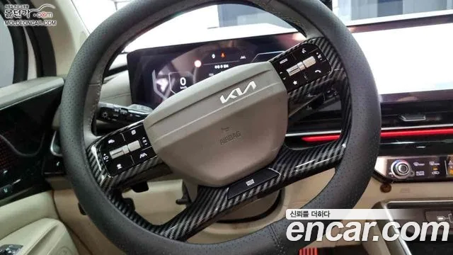 Kia Carnival Generation 4 — Фото автомобиля 11